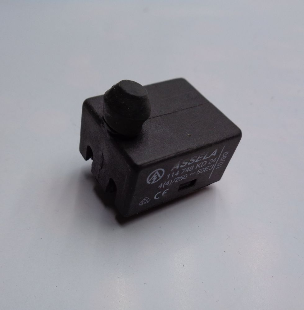 Кнопка включения ушм спарки м 850. Sparky выключатель. Hlt 125 b выключатель болгарки борт. Выключатель для sparky спарки kd10. 151207.